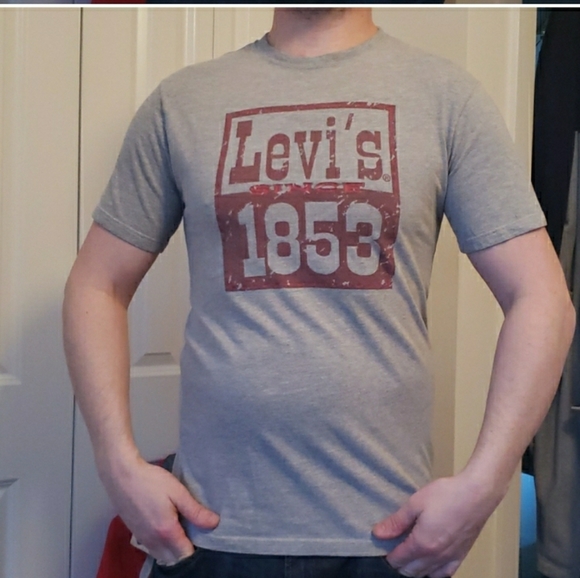 Levi's Other - Levis tshirt